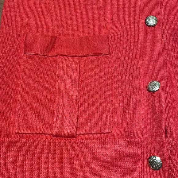 Banana Republic Sweater - Picture 5 of 5